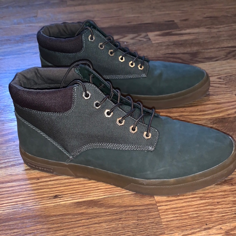 Mens hi top sneakers